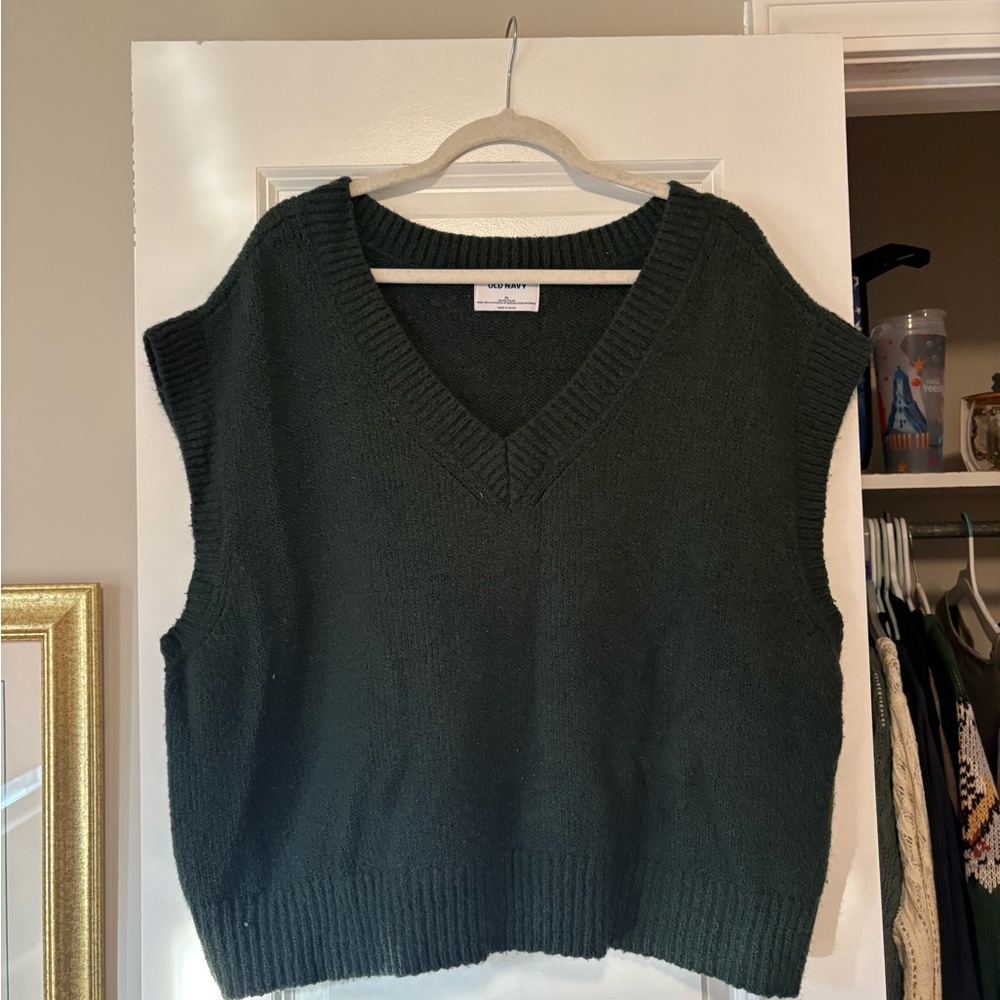 Old Navy Green V-Neck Sweater Ribbed Knit Classic
